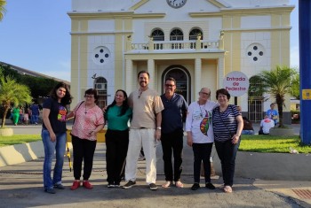 Missionários são recepcionados por Dom Fontinely - bispo de Humaitá, pela manhã de ontem, em Porto Velho.